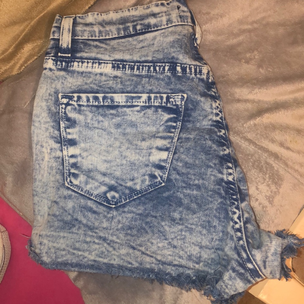 Distressed high waisted shorts